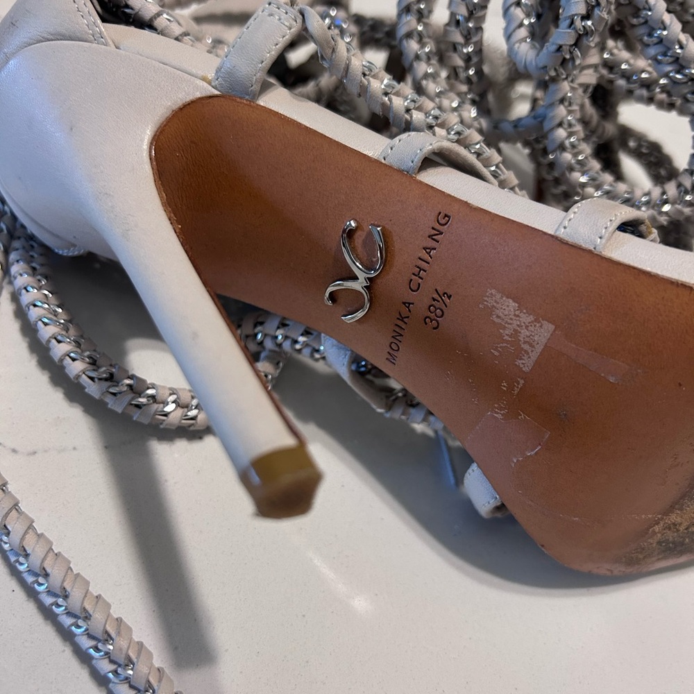 Monika Chiang Gray Heeled Shoes with Intricate Design - Picture 3 of 3